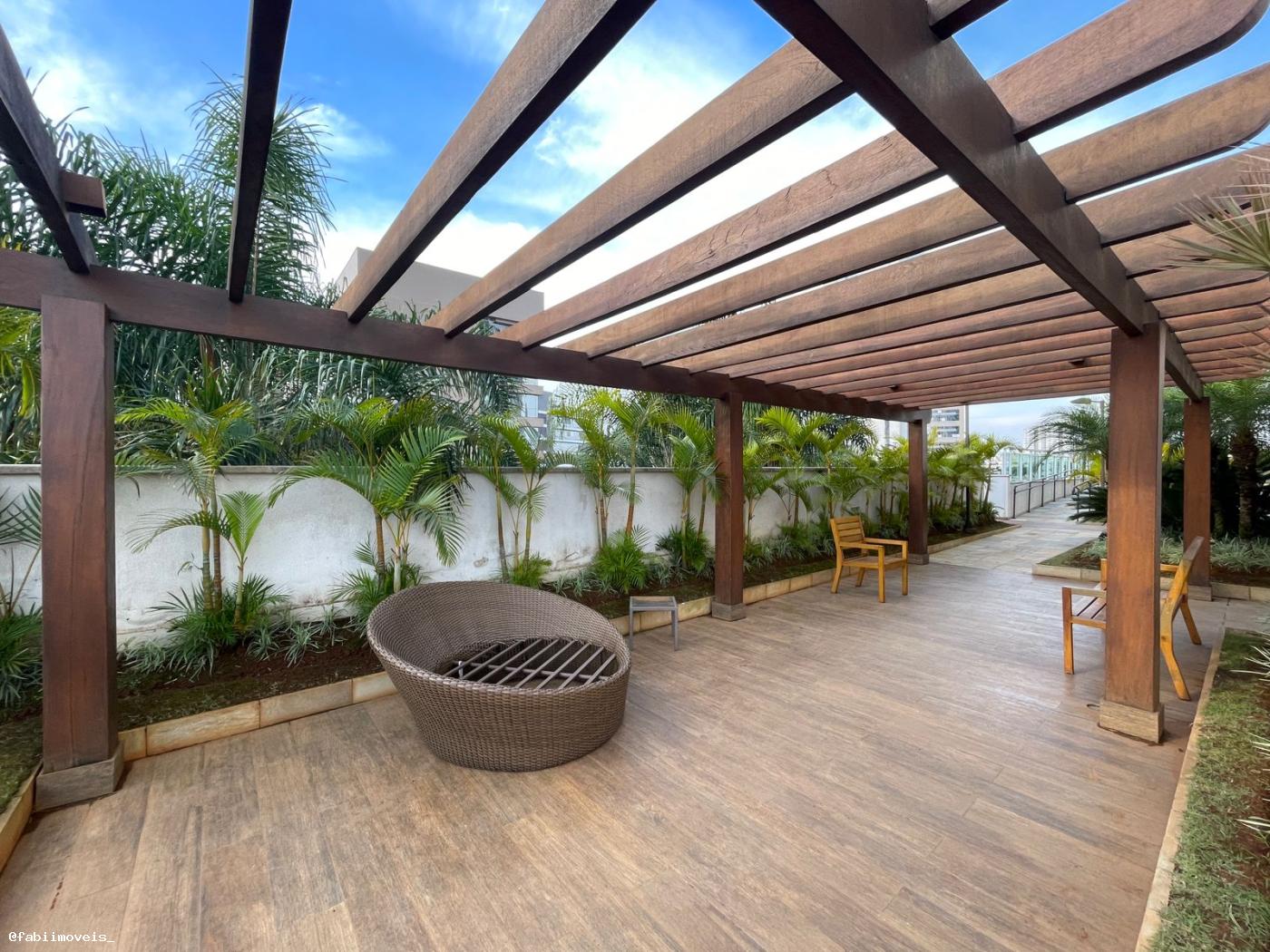 Apartamento à venda com 3 quartos, 103m² - Foto 3
