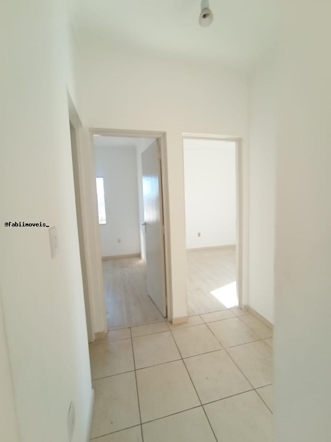 Apartamento para alugar com 3 quartos, 98m² - Foto 3