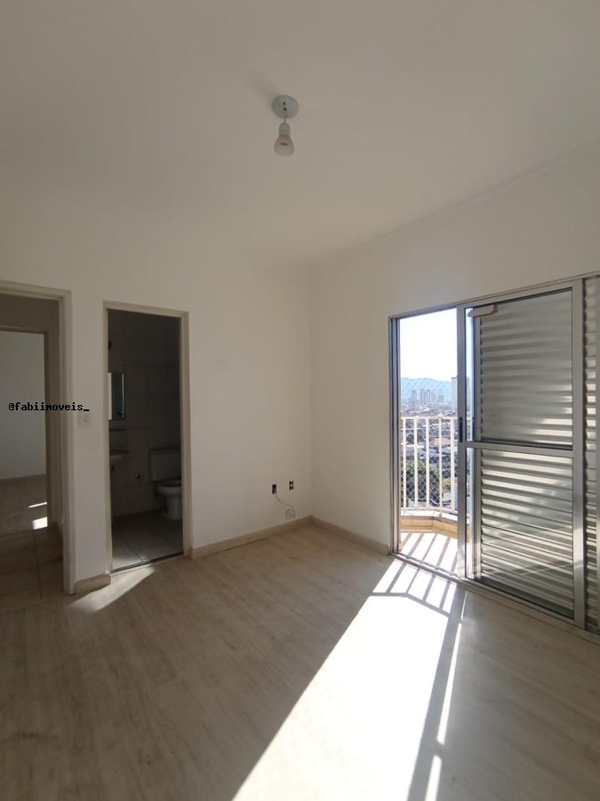 Apartamento para alugar com 3 quartos, 98m² - Foto 4