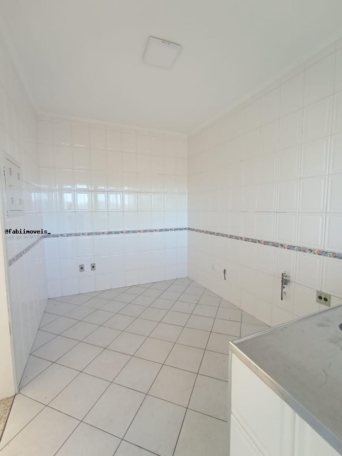 Apartamento para alugar com 3 quartos, 98m² - Foto 7