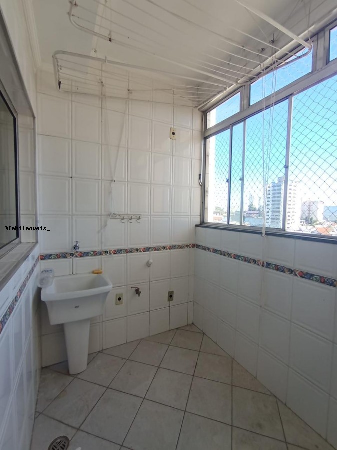 Apartamento para alugar com 3 quartos, 98m² - Foto 13