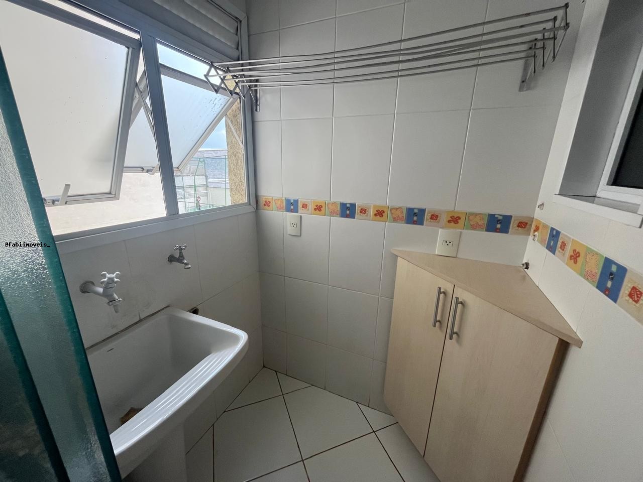 Apartamento para alugar com 3 quartos, 70m² - Foto 4