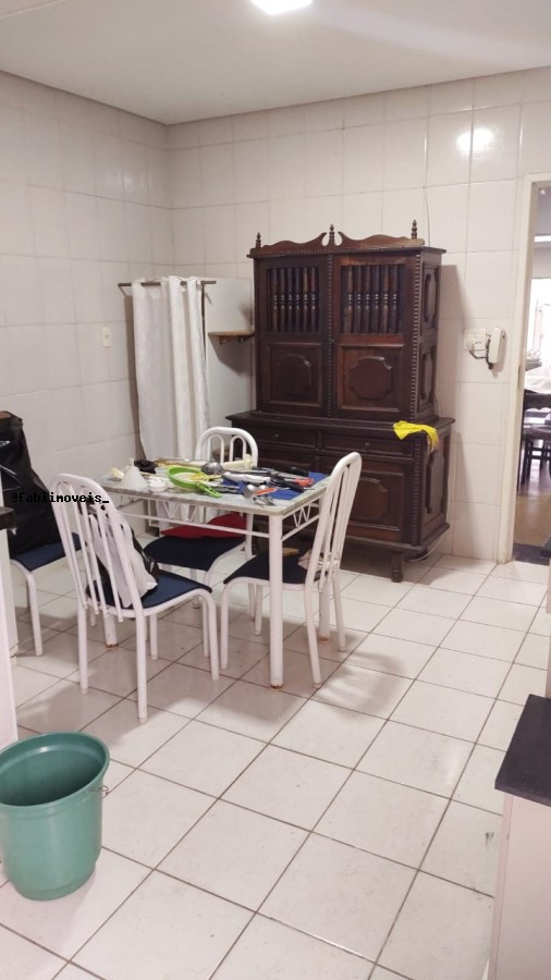 Sobrado, 5 quartos, 228 m² - Foto 4