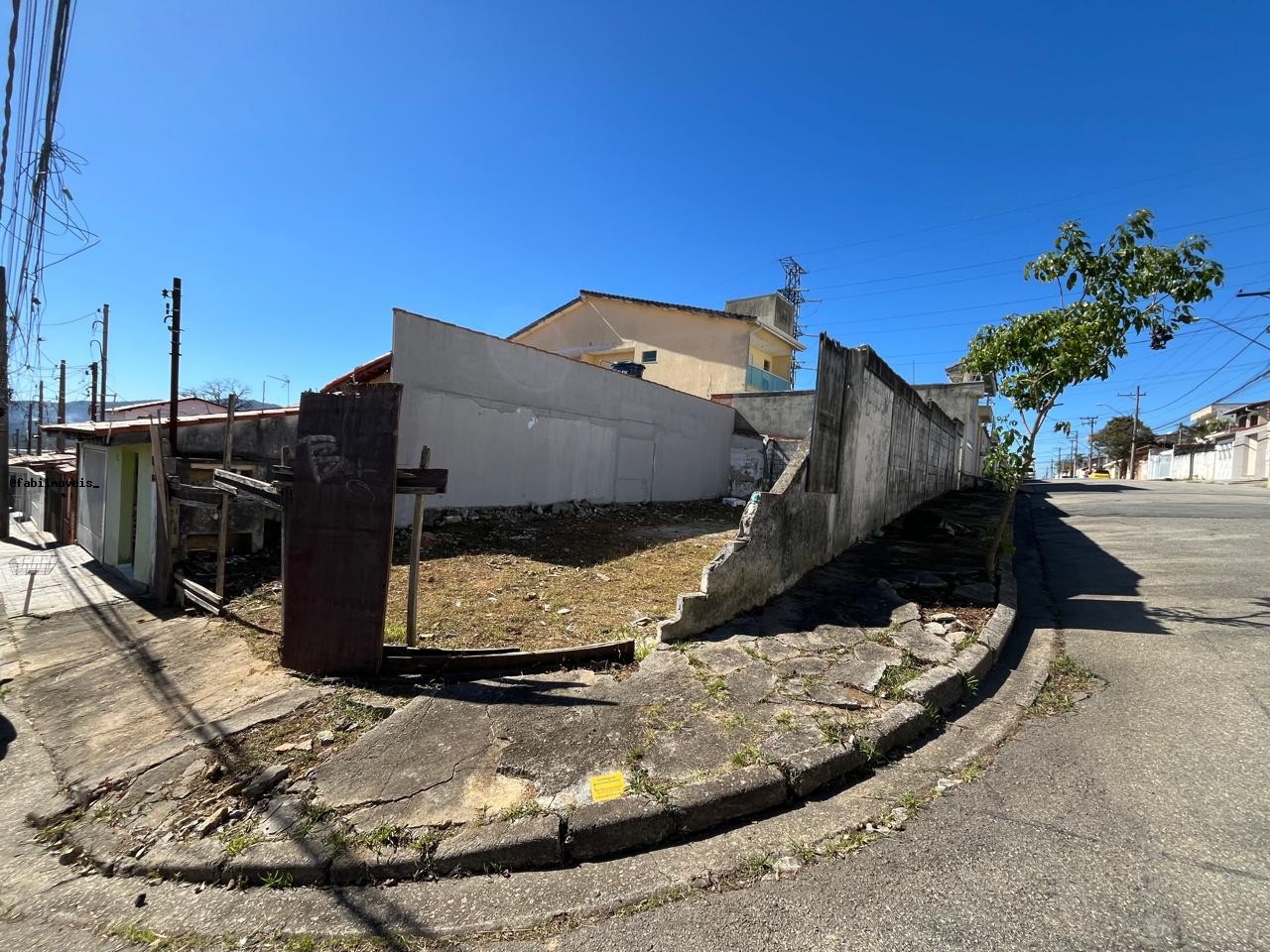 Terreno, 180 m² - Foto 1